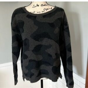 GUC TART camo print sweater